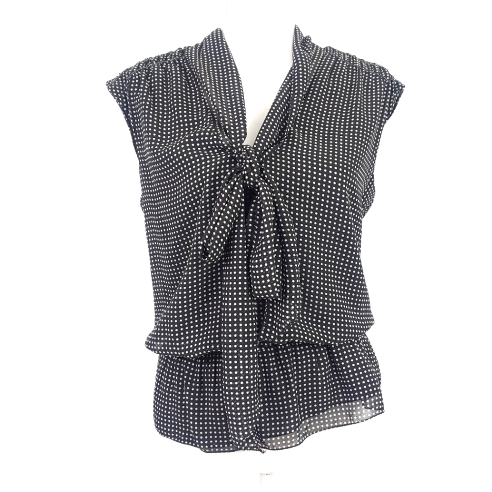 MAX STUDIO SLEEVELESS PULLOVER TOP (404)